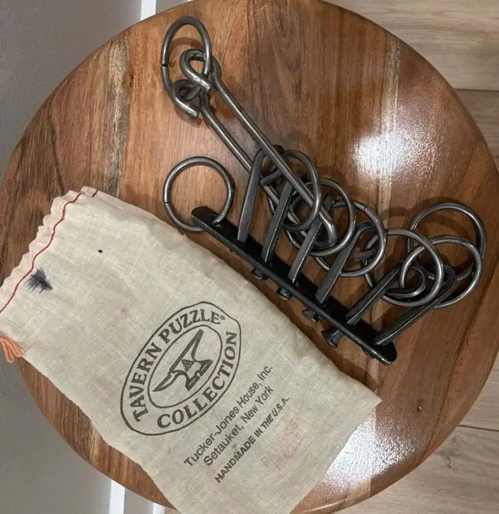 Tavern Puzzle Collection Patience Metal Wire Puzzle with Storage Bag
